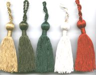 Classic tassel 4" H